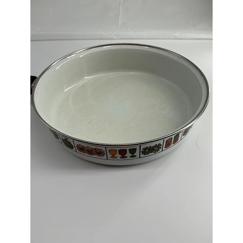 Vintage Enamel Frying Pan Set Retro 70s Floral Kitchenware White Skillet 2pc
